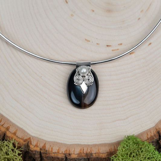 Balance Pendant Black Agate Stone